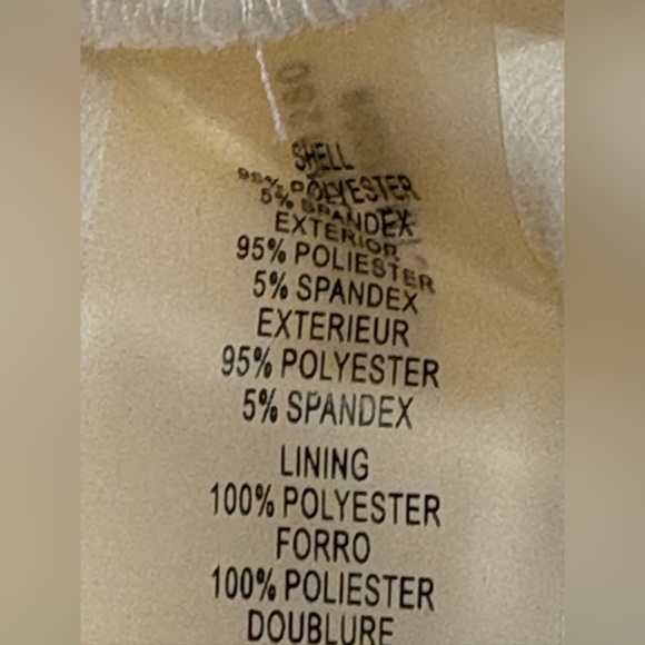 NWT, Women’s Vince Camuto, Floral Dress, Size 2 - Picture 9 of 13